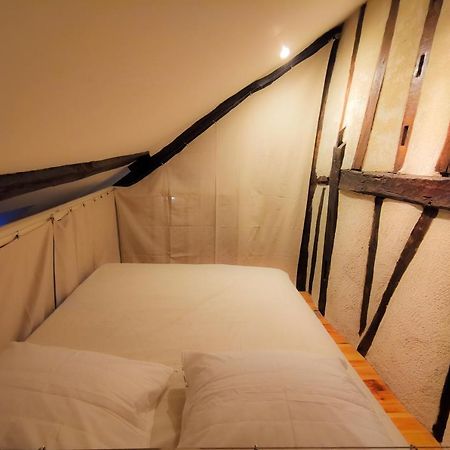 Loft Atypique Au Calme Avec Cour Privative Daire Bourges Dış mekan fotoğraf