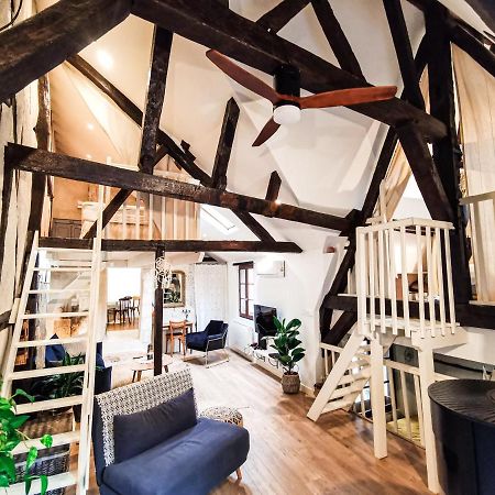 Loft Atypique Au Calme Avec Cour Privative Daire Bourges Dış mekan fotoğraf