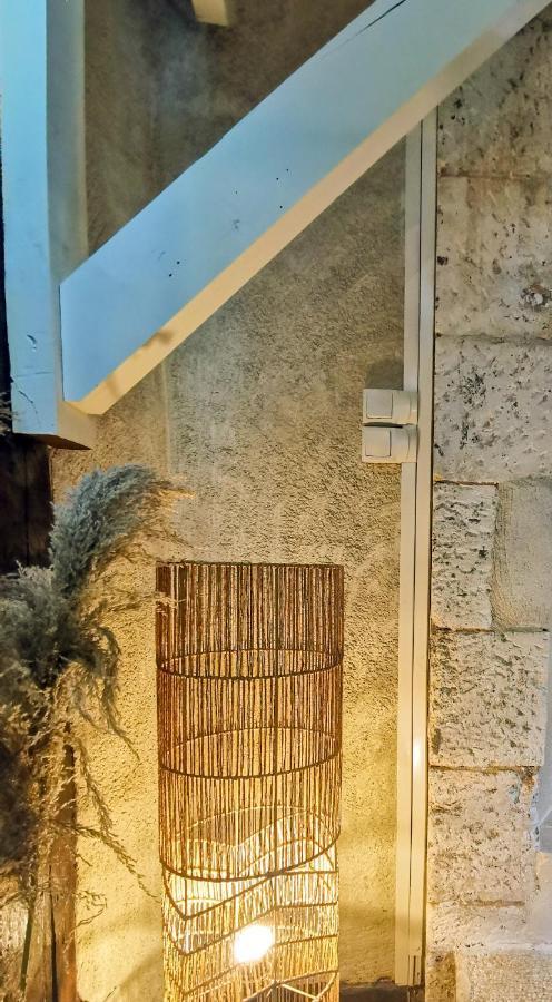 Loft Atypique Au Calme Avec Cour Privative Daire Bourges Dış mekan fotoğraf