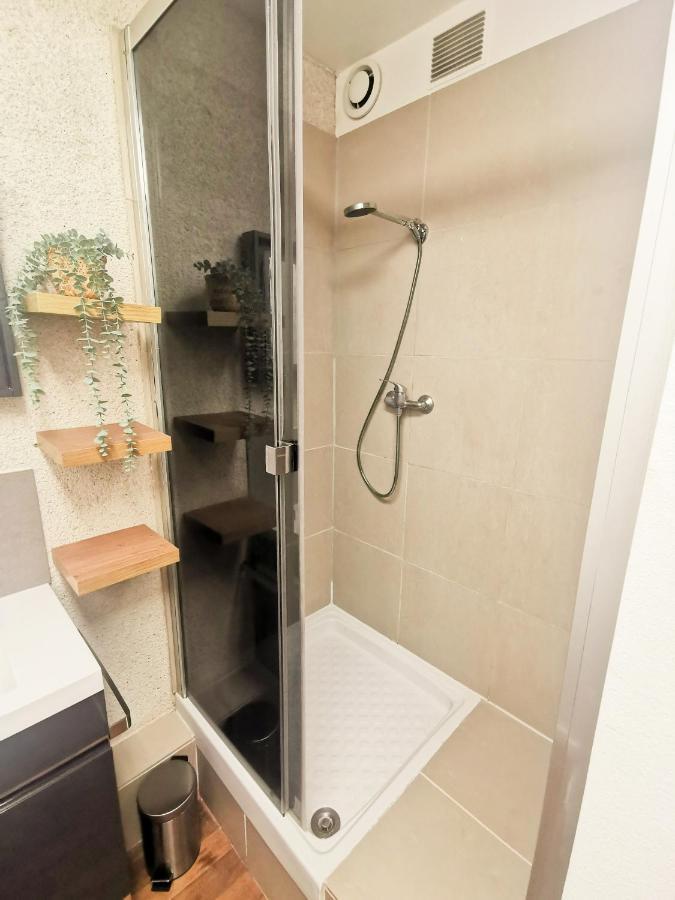 Loft Atypique Au Calme Avec Cour Privative Daire Bourges Dış mekan fotoğraf