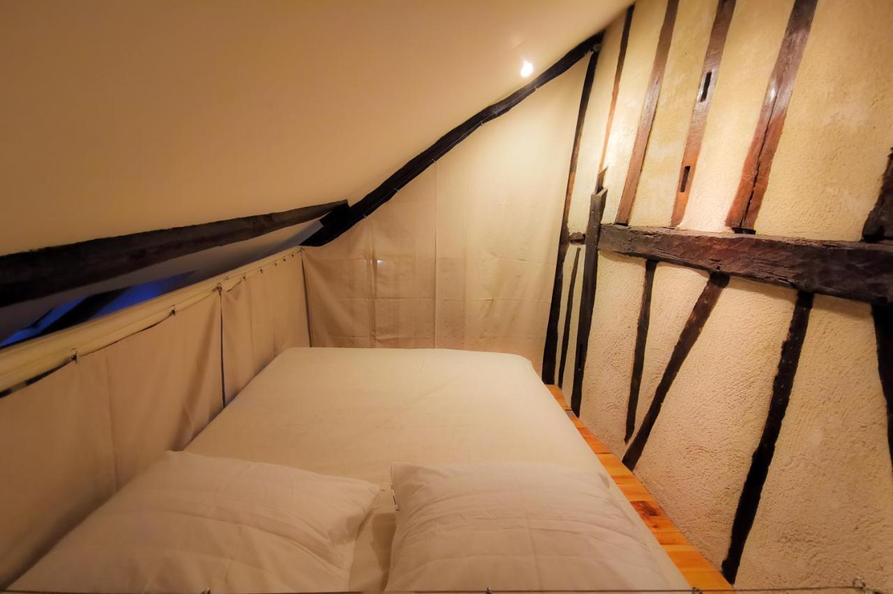 Loft Atypique Au Calme Avec Cour Privative Daire Bourges Dış mekan fotoğraf