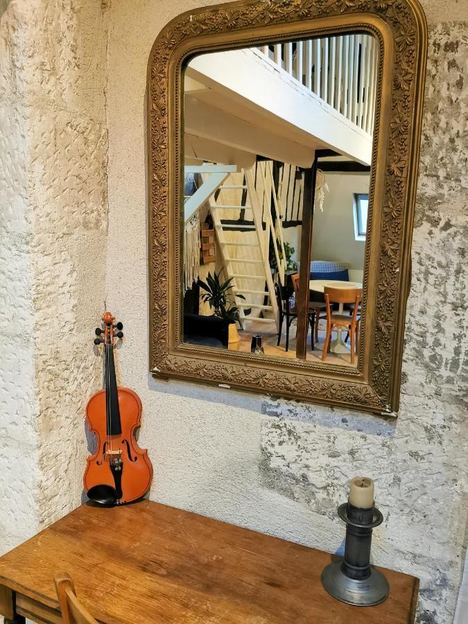Loft Atypique Au Calme Avec Cour Privative Daire Bourges Dış mekan fotoğraf