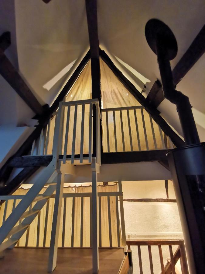 Loft Atypique Au Calme Avec Cour Privative Daire Bourges Dış mekan fotoğraf