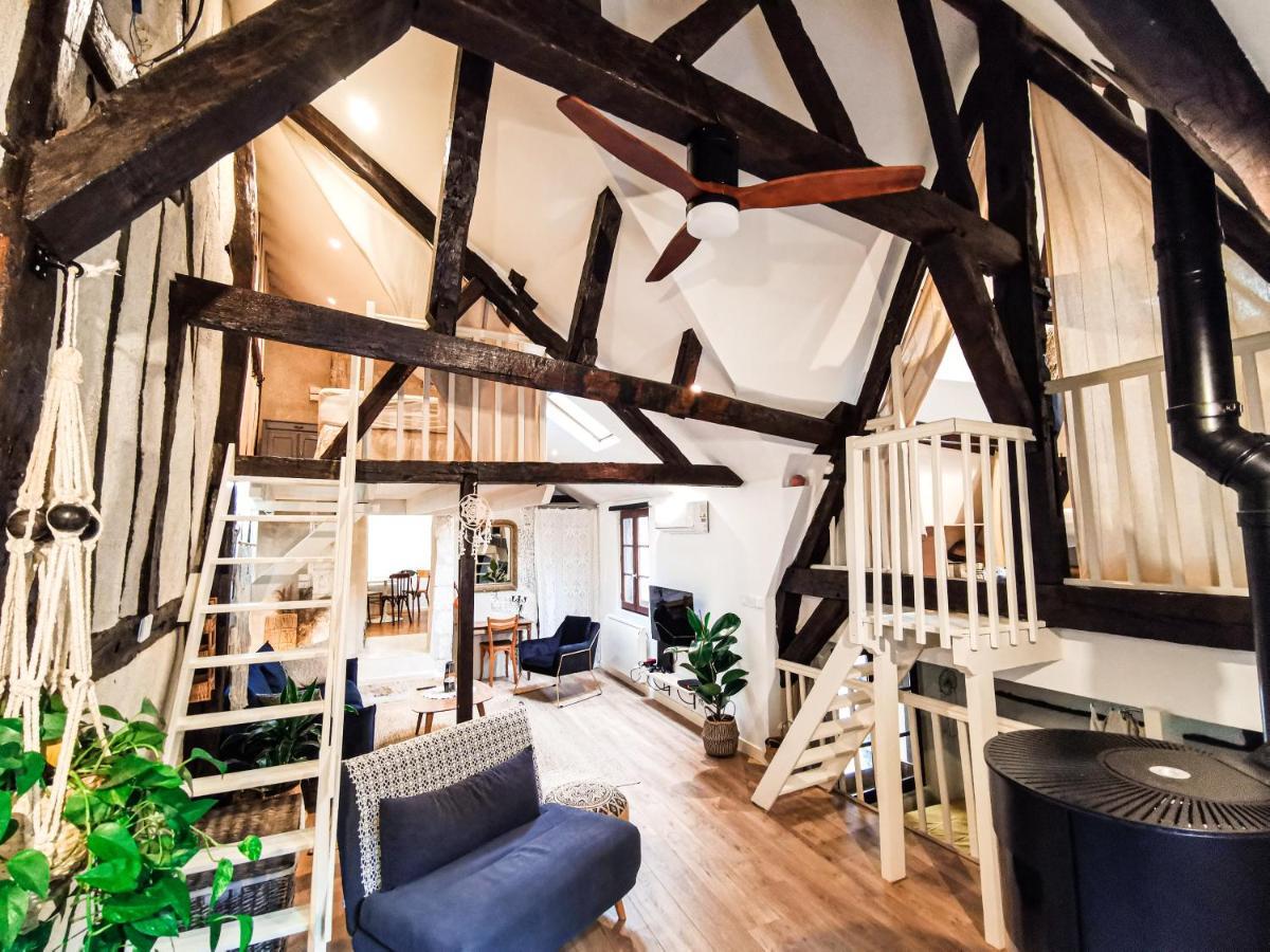 Loft Atypique Au Calme Avec Cour Privative Daire Bourges Dış mekan fotoğraf