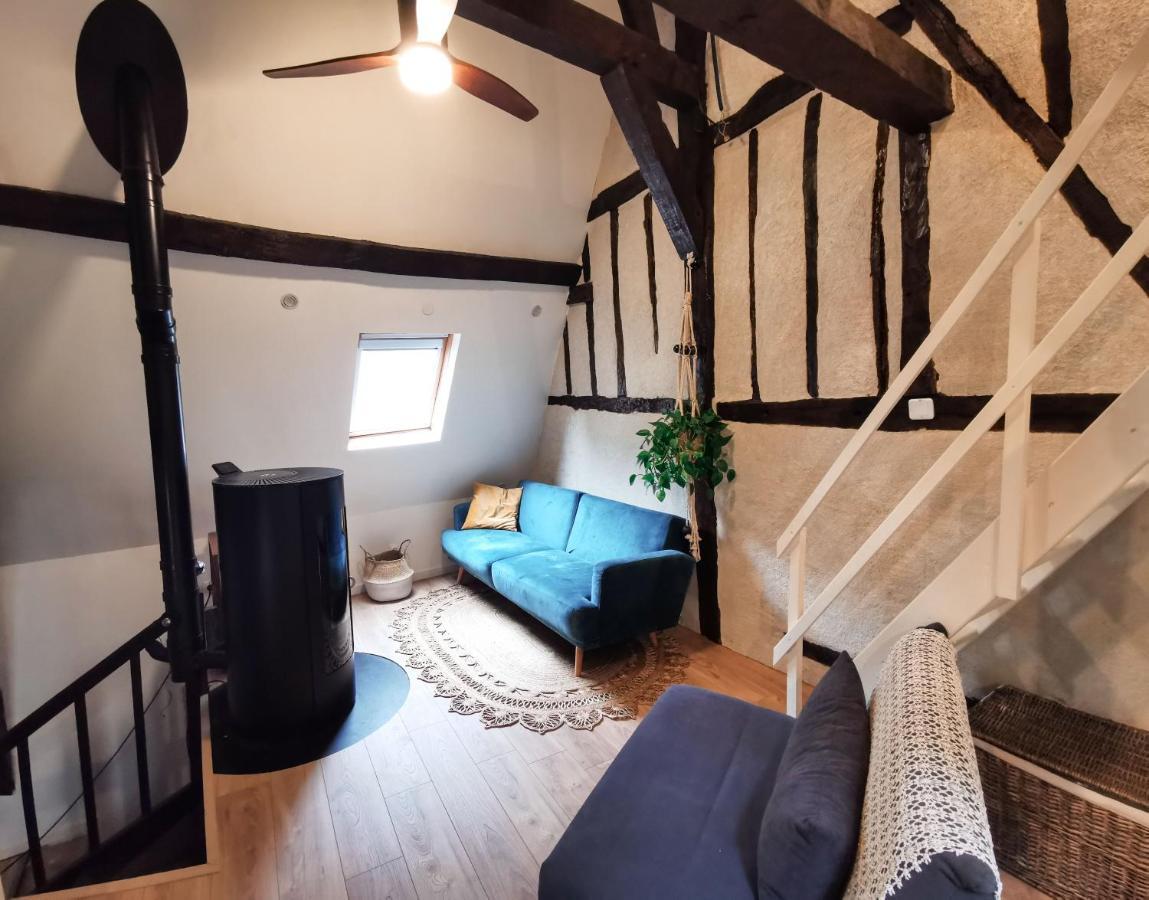 Loft Atypique Au Calme Avec Cour Privative Daire Bourges Dış mekan fotoğraf
